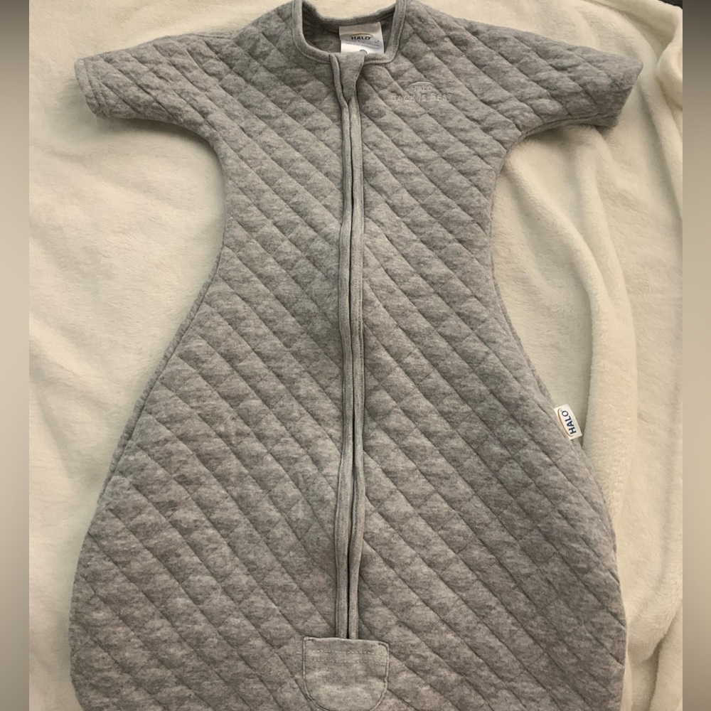 Never Worn HALO Sleep Sack Easy Transition Size Small (3-6m)